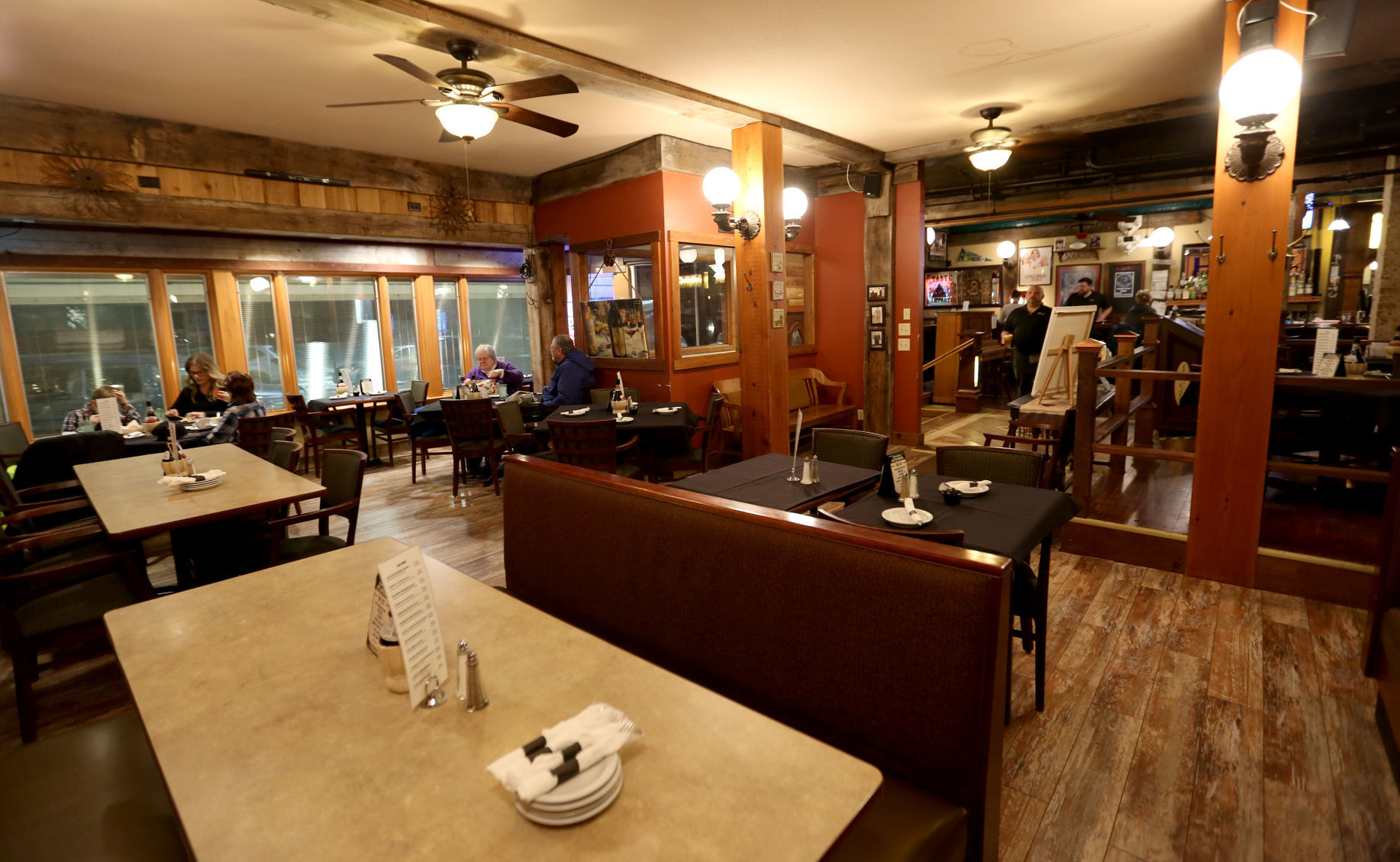 AVANTIS ITALIAN RESTAURANT AND PUB